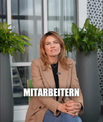 Eine Mitarbeiterin gibt Einblicke in ihre Arbeit bei ROMA