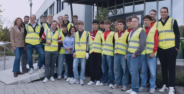 Die Jugendmannschaften des TSV Unterthürheim zu Besuch bei ROMA
