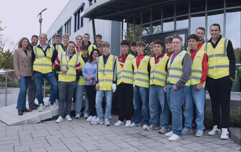 Die Jugendmannschaften des TSV Unterthürheim zu Besuch bei ROMA