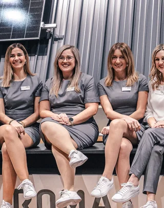 Das ROMA Team an einem Messestand